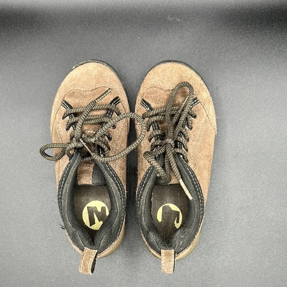merrell sight lace kids bracken Brown Sneakers with Rugged Sole and Suede Finish